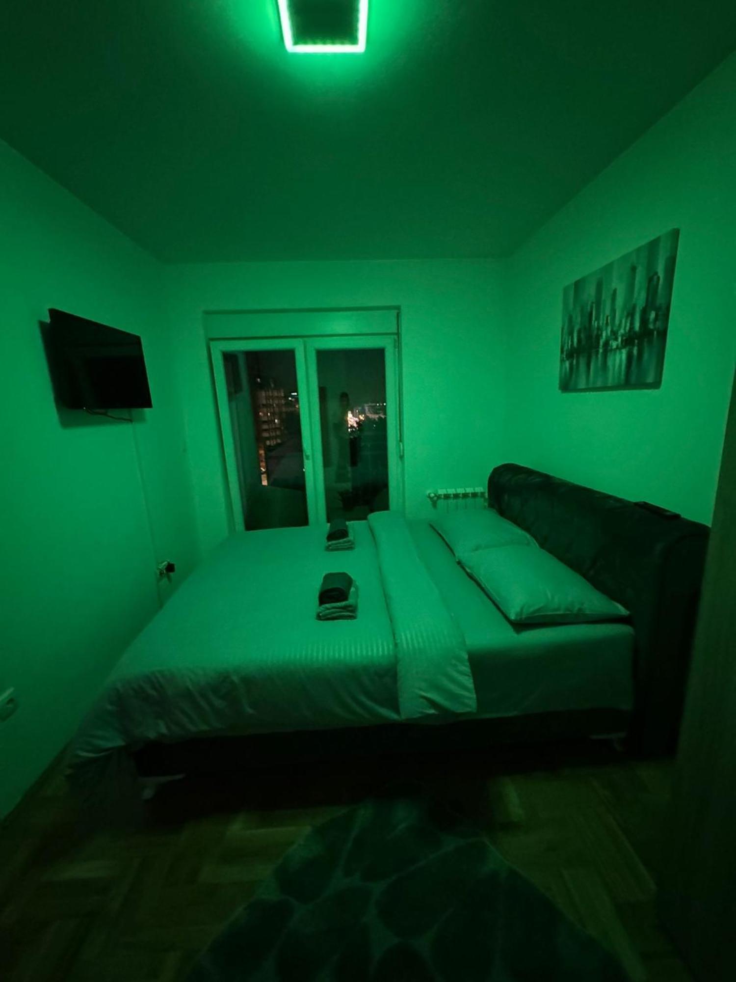 Stan Na Dan Aurora Apartman Pozsarevác Kültér fotó