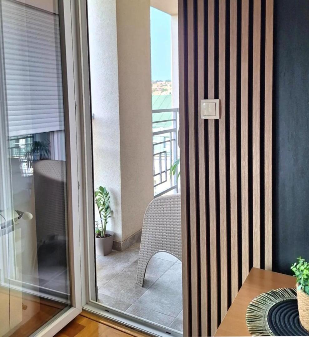 Stan Na Dan Aurora Apartman Pozsarevác Kültér fotó