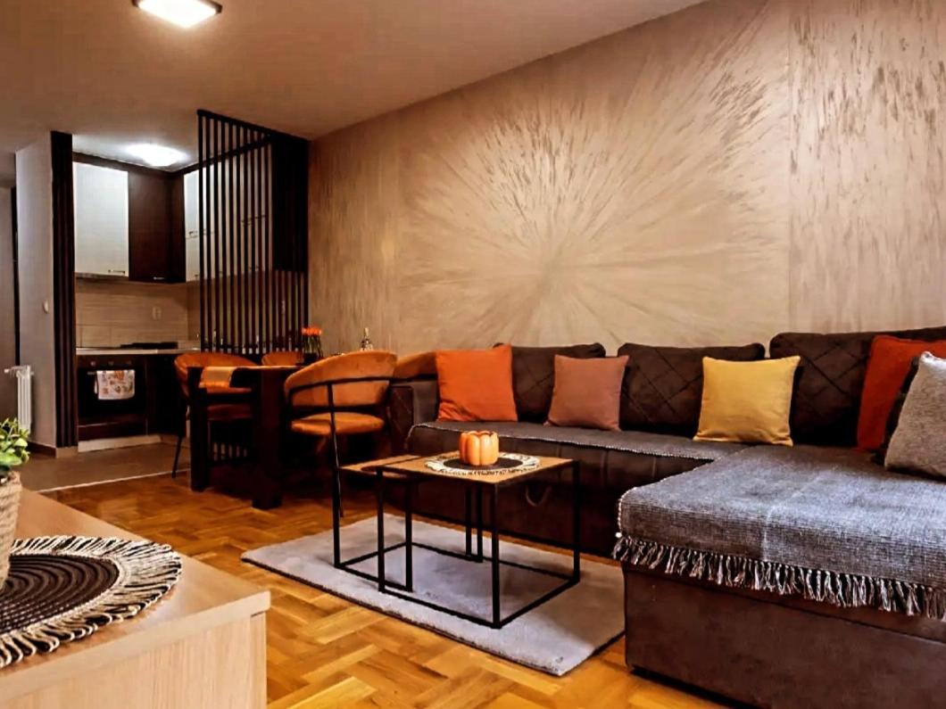 Stan Na Dan Aurora Apartman Pozsarevác Kültér fotó