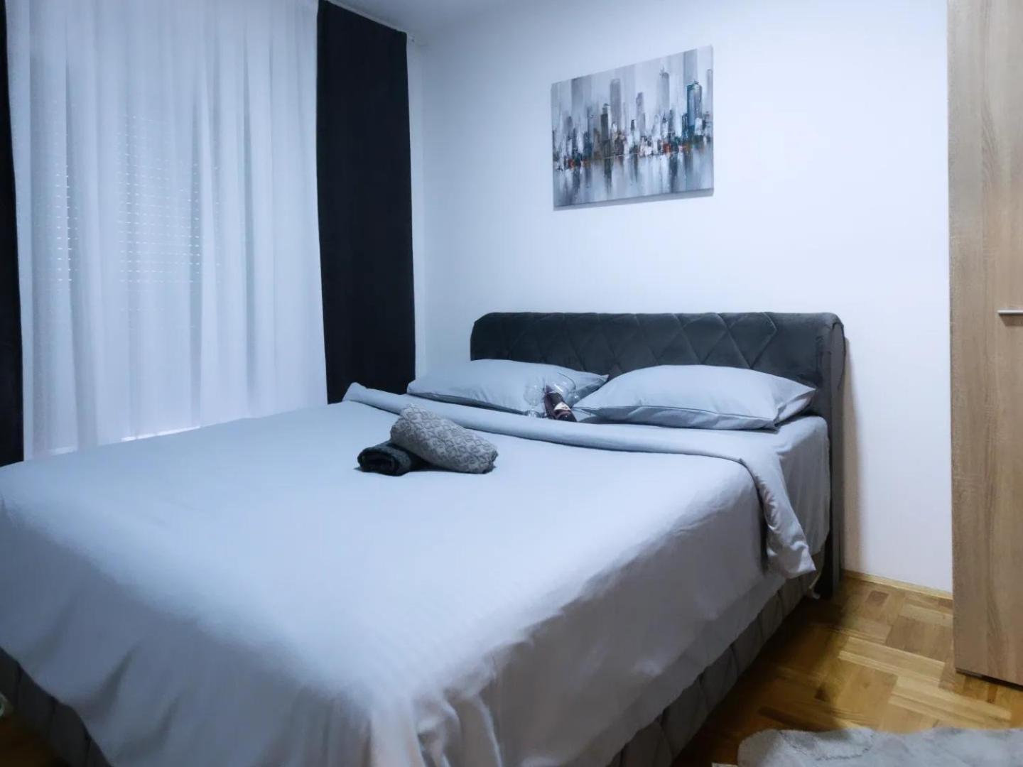 Stan Na Dan Aurora Apartman Pozsarevác Kültér fotó
