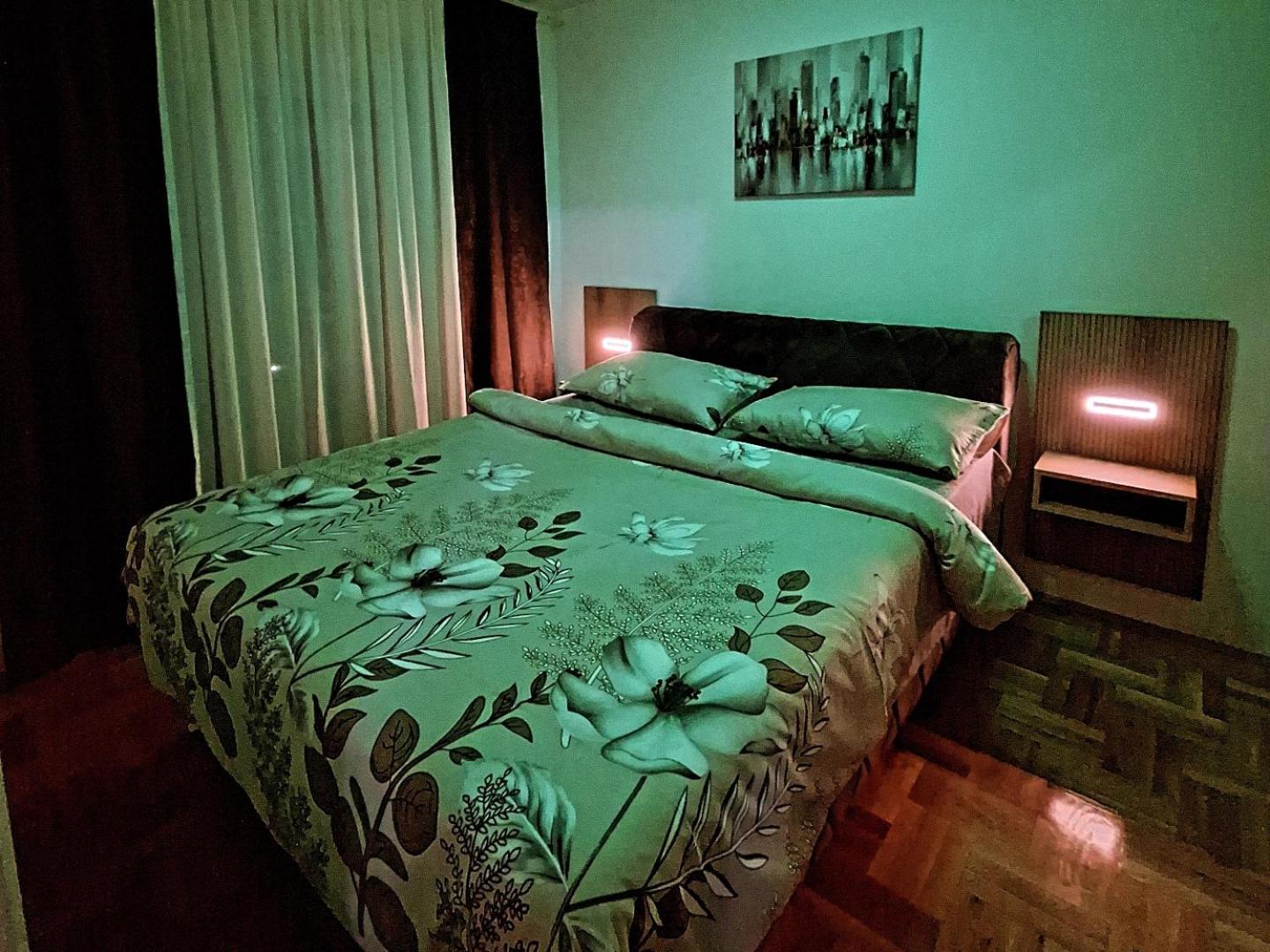 Stan Na Dan Aurora Apartman Pozsarevác Kültér fotó